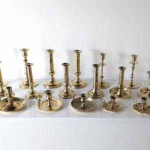 Lot de 18 bougeoirs vintage